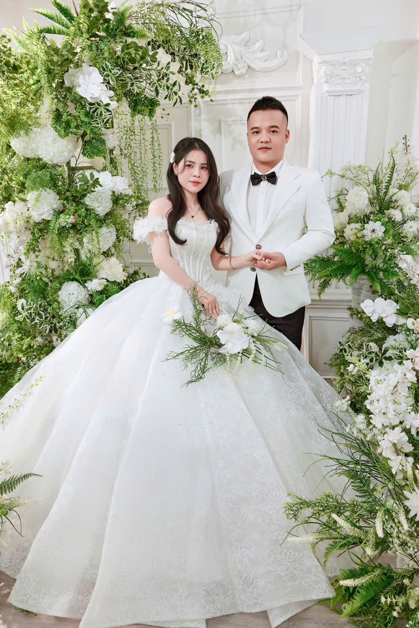 Khoảnh khắc cưới