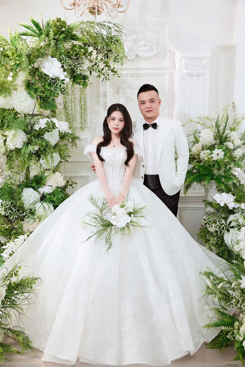 Khoảnh khắc cưới